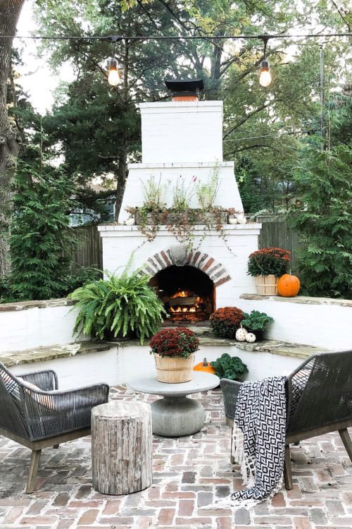 Fall Outdoor Patio for Holiday Hosting!